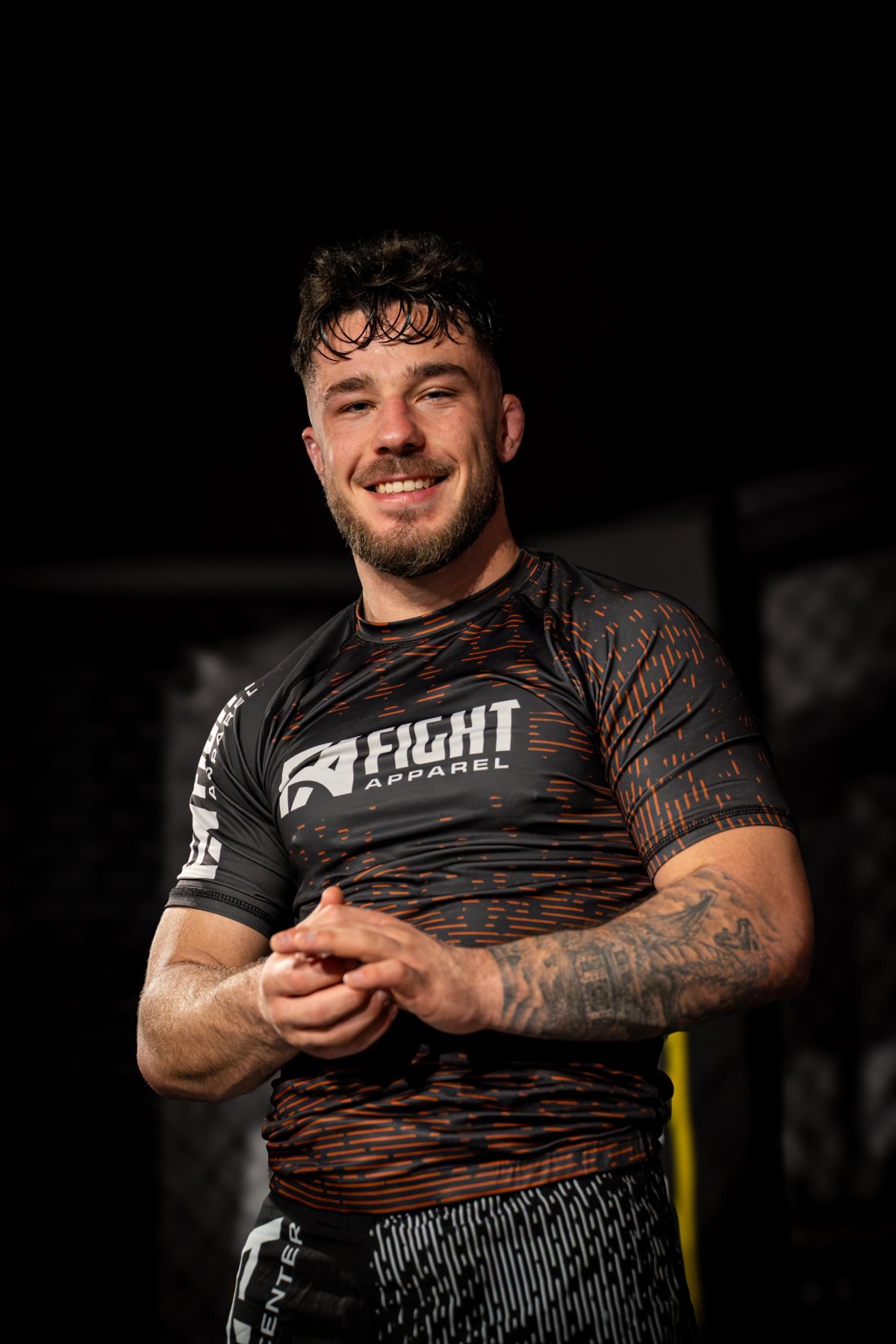 Découvrez Basile Pineau, passionné de sports de combat et initiateur du camp à Neuchâtel Basile Pineau, fondateur du BP Grappling Camp et ceinture marron de Jiu-Jitsu Brésilien