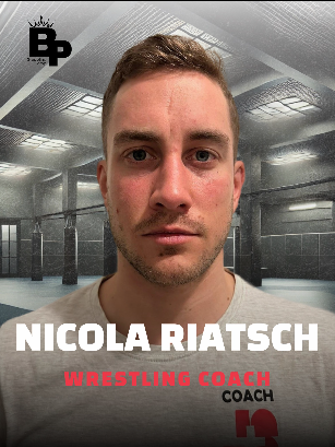 Bénéficiez de l'expertise de Nicola Riatsch en wrestling et pédagogie lors du camp Nicola Riatsch, spécialiste en lutte libre et sambo, coach au Club de Lutte de Genève